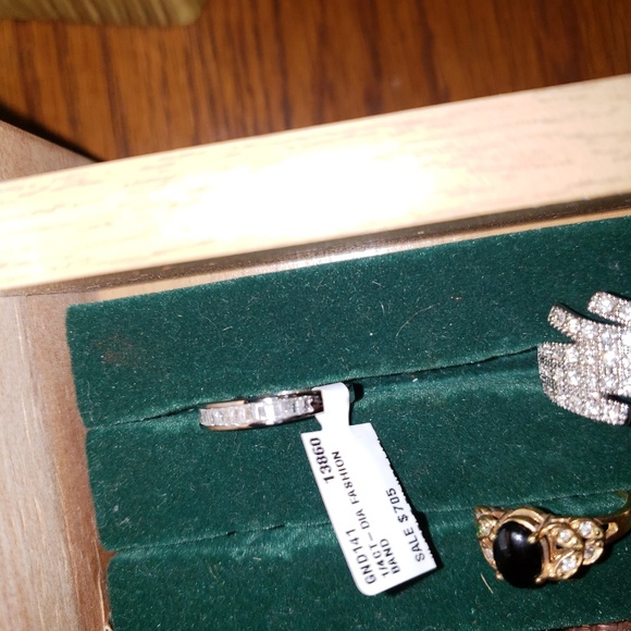 Baguette wedding band - Picture 3 of 3